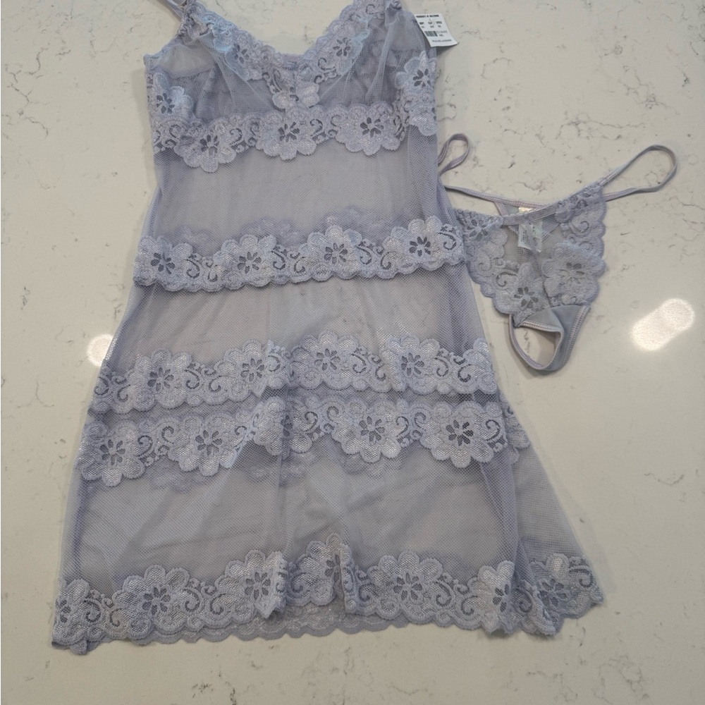 NWT Fredericks of Hollywood Small Lace Sheer Babydoll Nightie & Thong Lavender